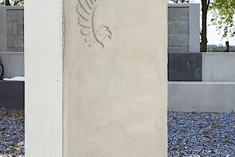 Beton Stele